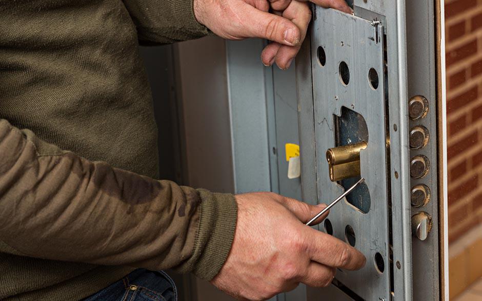 serrurier ouverture de porte Chevru